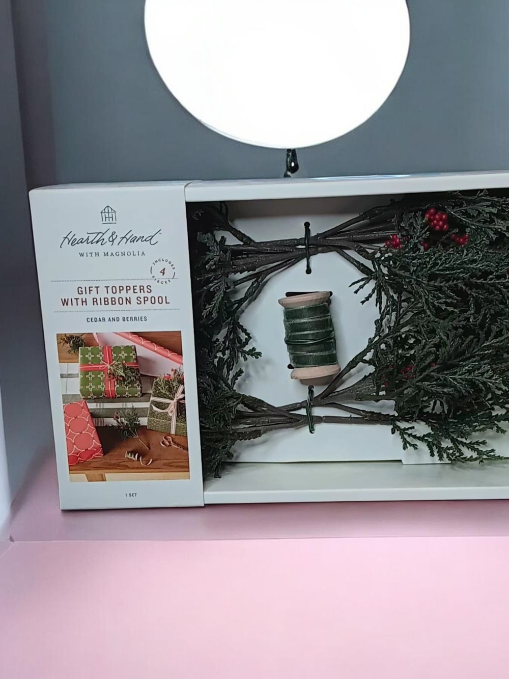 Cedar and Berries Gift Toppers with Ribbon Spool - Green